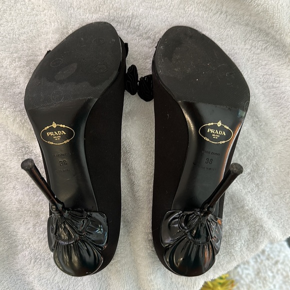 Prada Flower Heel - Picture 5 of 7